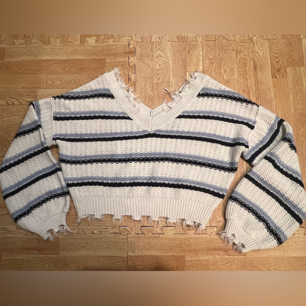 Rue21‎ Womens Cropped Striped Sweater V-Neck Distressed Frayed Hem Cream Small